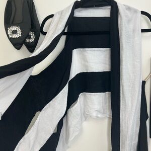 Flowy Summer Black and White Striped Flowy Vest M/L